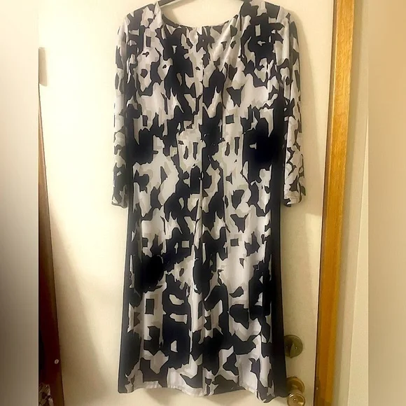 Ralph Lauren Navy & Cream (Size 16) Bateau Sheath Patterned Ruched Office Dress - Picture 9 of 16